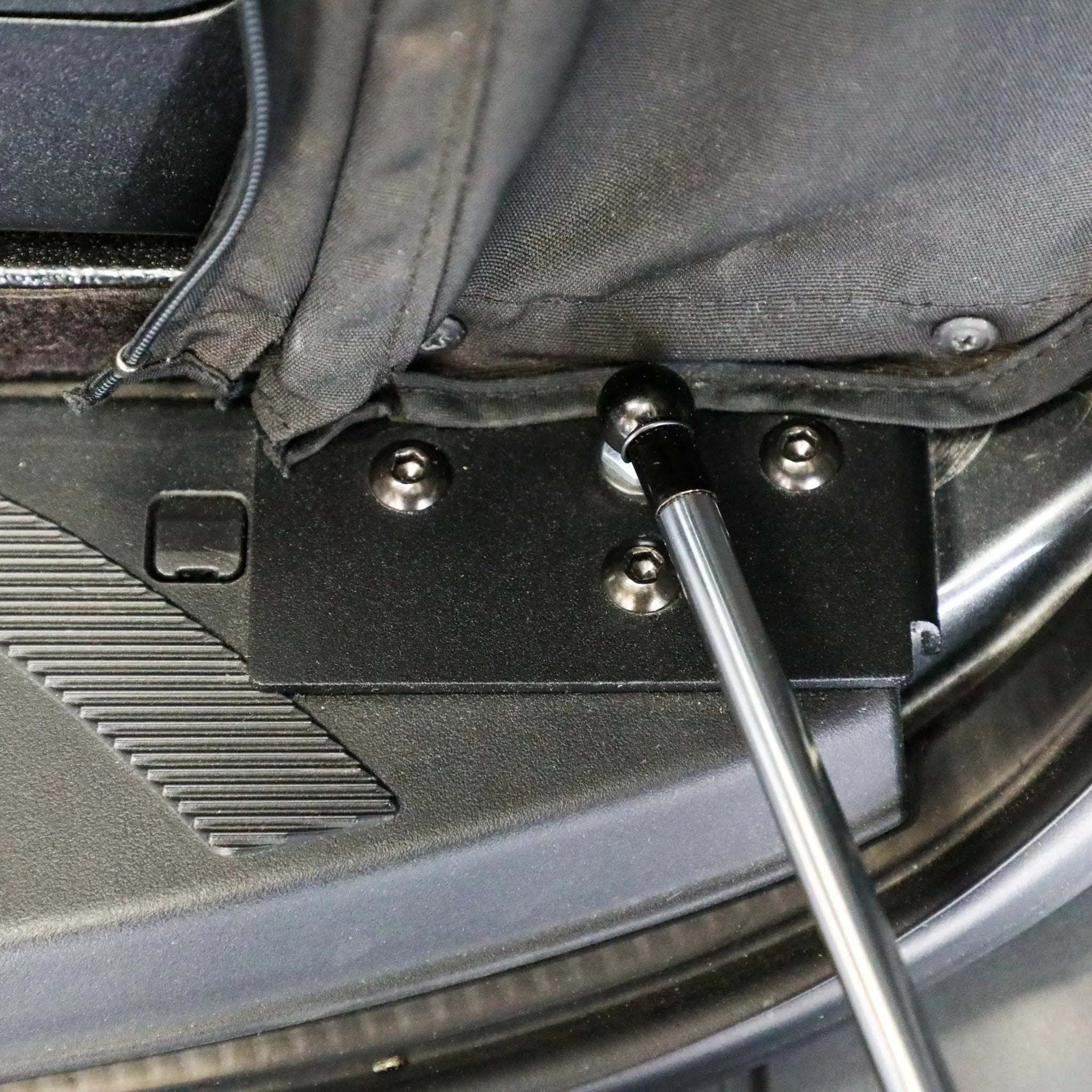 Sprinter VS30 2019+ Door Struts : Stop-Stay Rear - Image 8