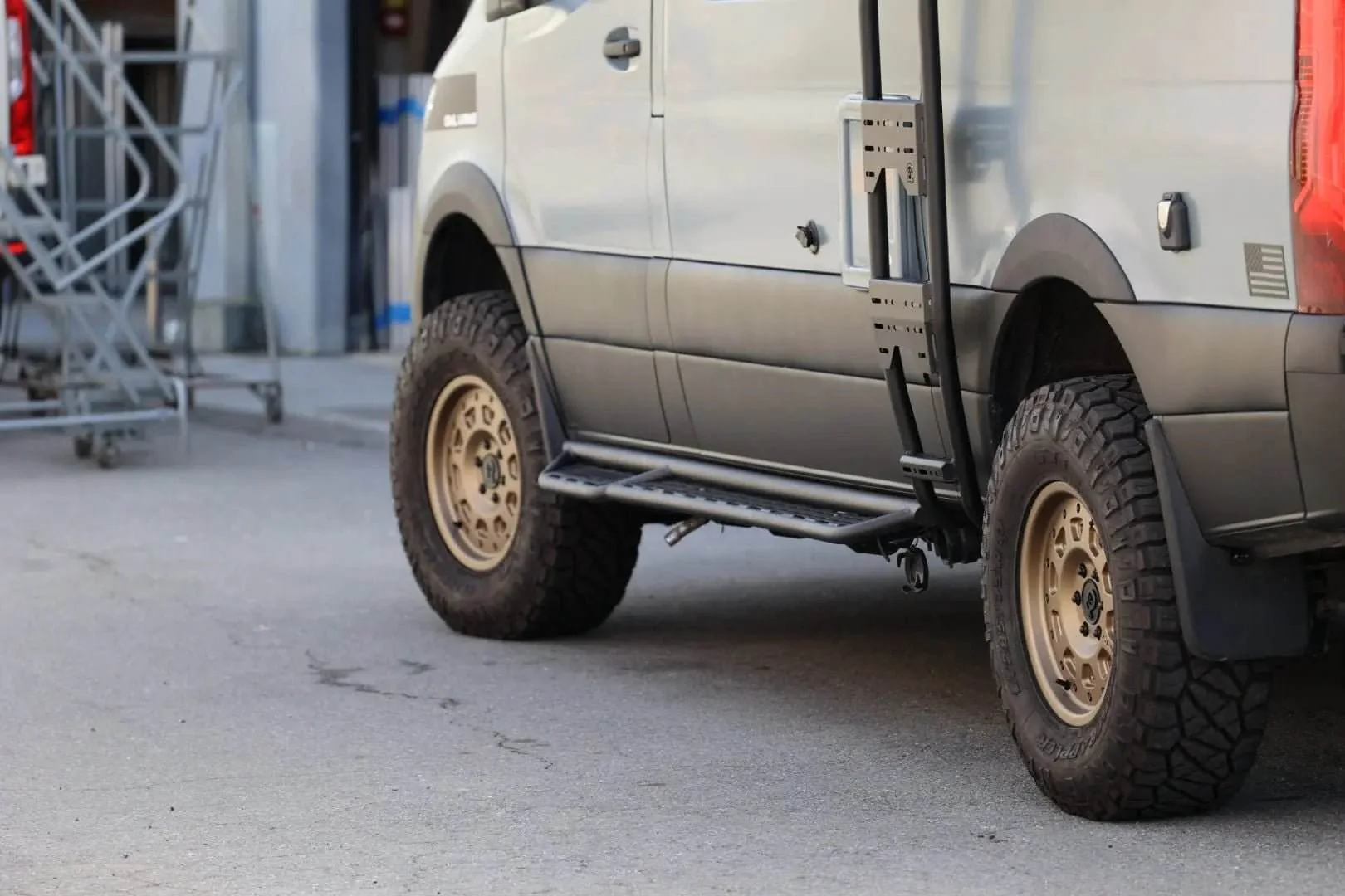 Sprinter Side Steps : Explorer - Image 8